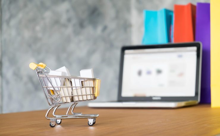 Leveraging Influencer Marketing for Online Retail Boosting E-Commerce Success