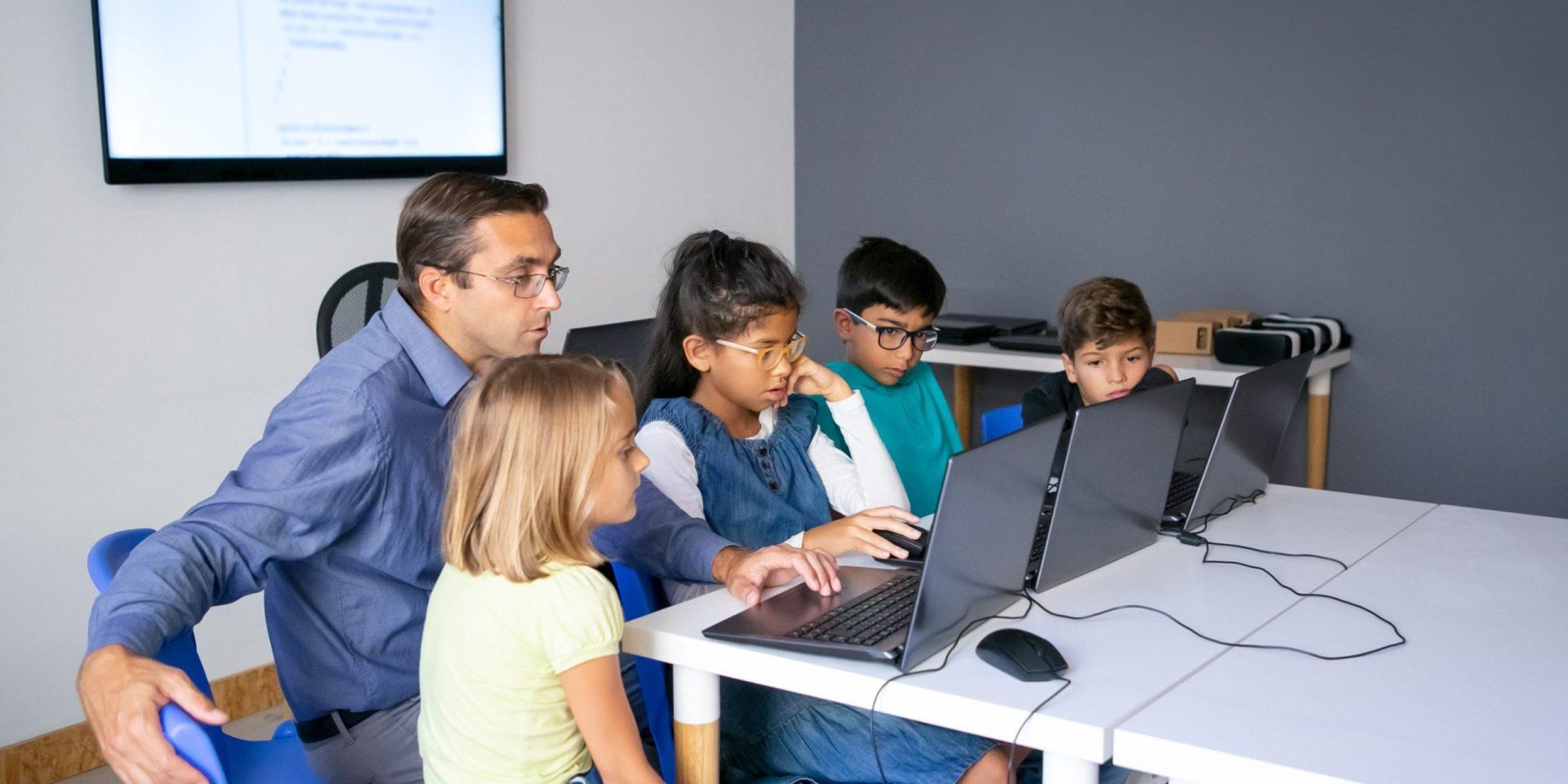 Empowering Education with Software Modules on the Website